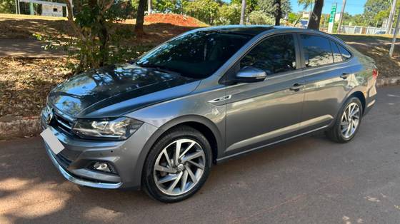 VOLKSWAGEN VIRTUS 1.0 200 TSI HIGHLINE AUTOMÁTICO
